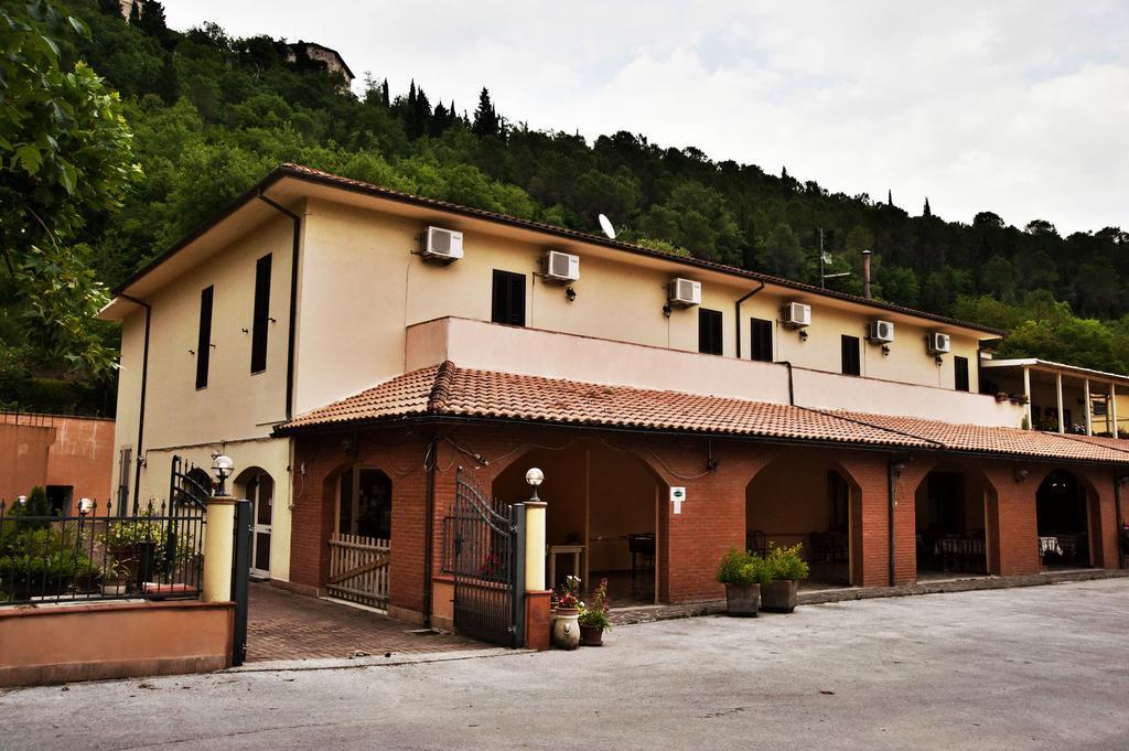 Albergo Magrini Della Genga جينجا المظهر الخارجي الصورة