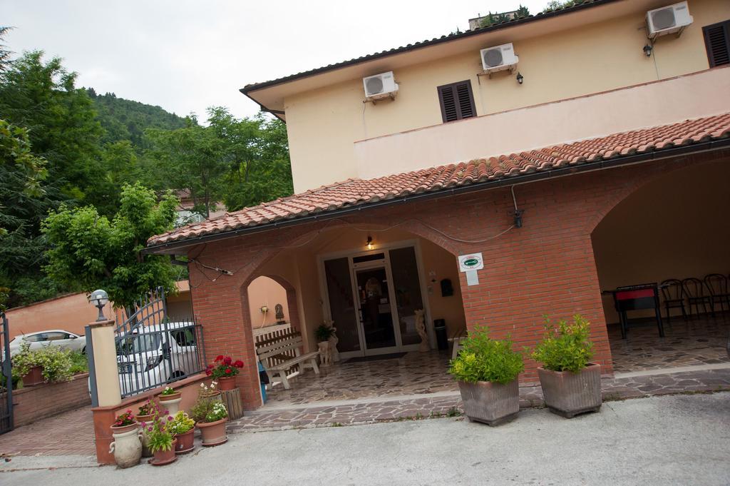 Albergo Magrini Della Genga جينجا المظهر الخارجي الصورة
