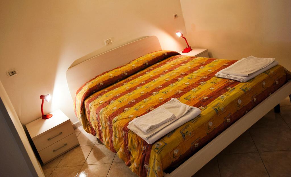 Albergo Magrini Della Genga جينجا الغرفة الصورة